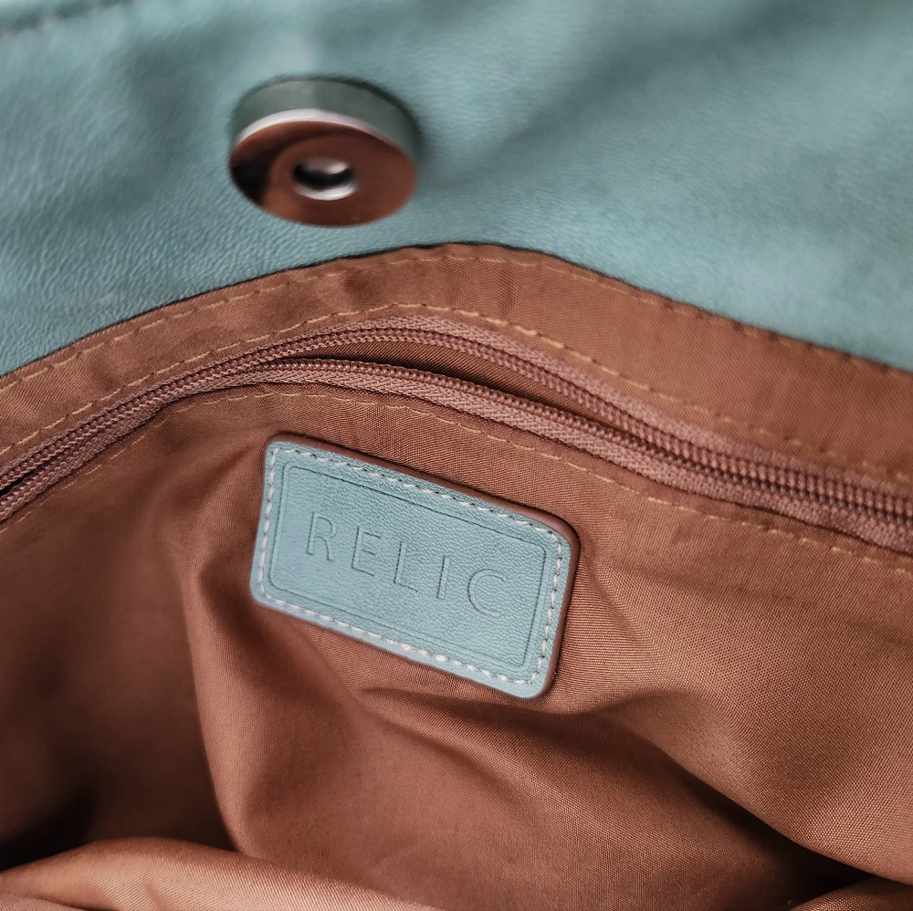 Relic Mint Color Purse. - Picture 5 of 8